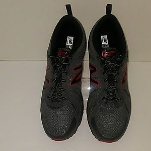 New Balance Men's Trail Runners MT590 Size 11D